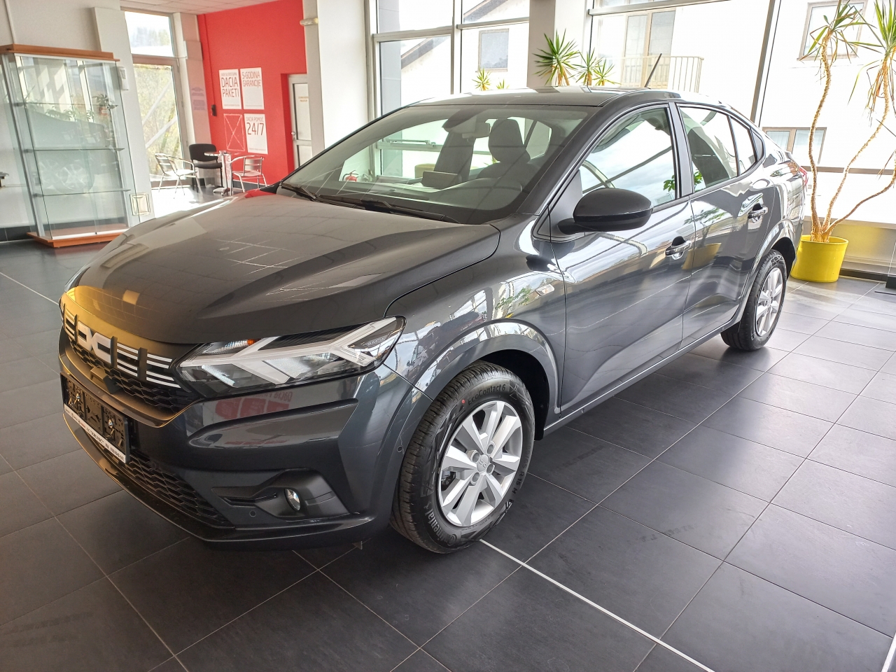 Dacia Logan Expression 1.0 TCE 90 | Nova vozila na zalihi | Dacia Srbija